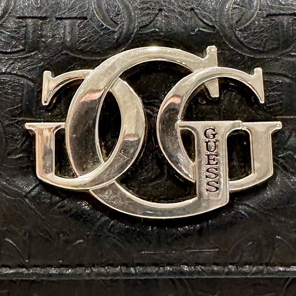 Guess - Black Embossed Tri-Fold Wallet - VGUC - Picture 9 of 17